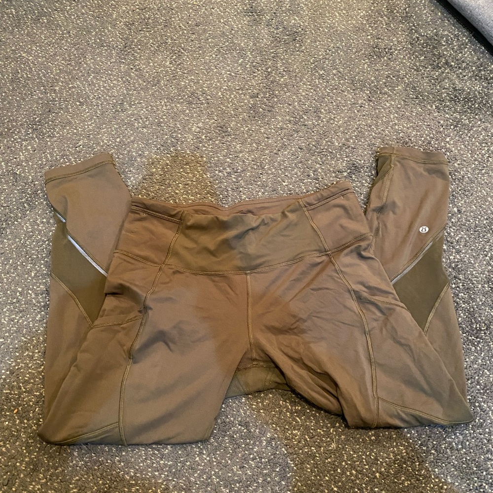 Green lululemon outrun leggings - Picture 4 of 8